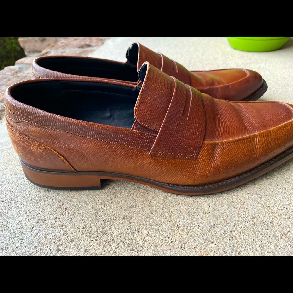 Men’s dress shoes